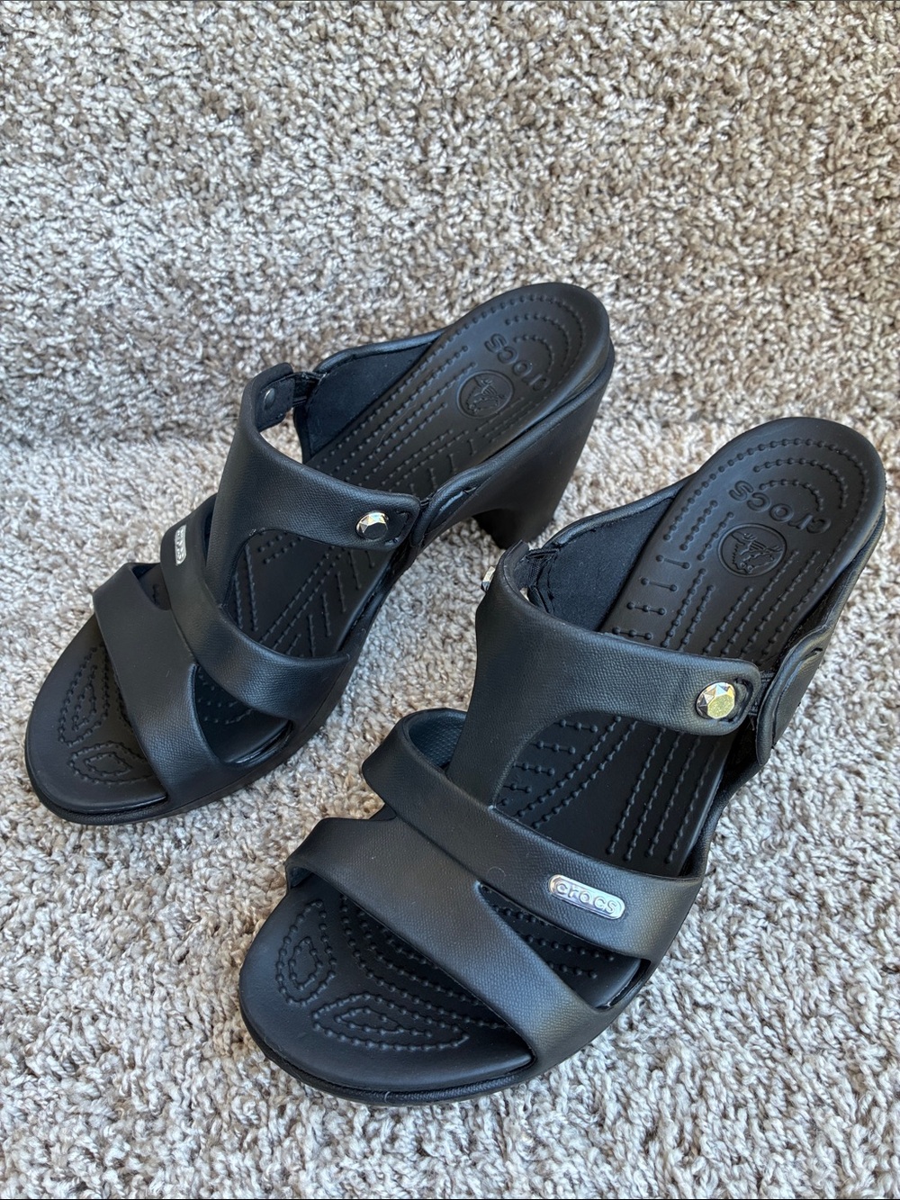 CROCS Black Cyprus V Heels size 9